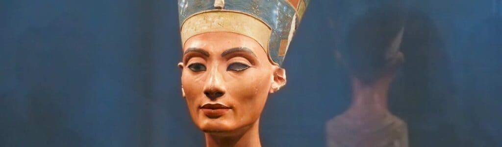 Nefertiti – Beautiful and Powerful Queen of Ancient Egypt