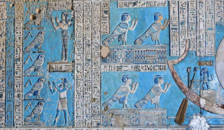 Gammelegyptiske relieffer fra Dendara-templet, gudinden Hathors tempel