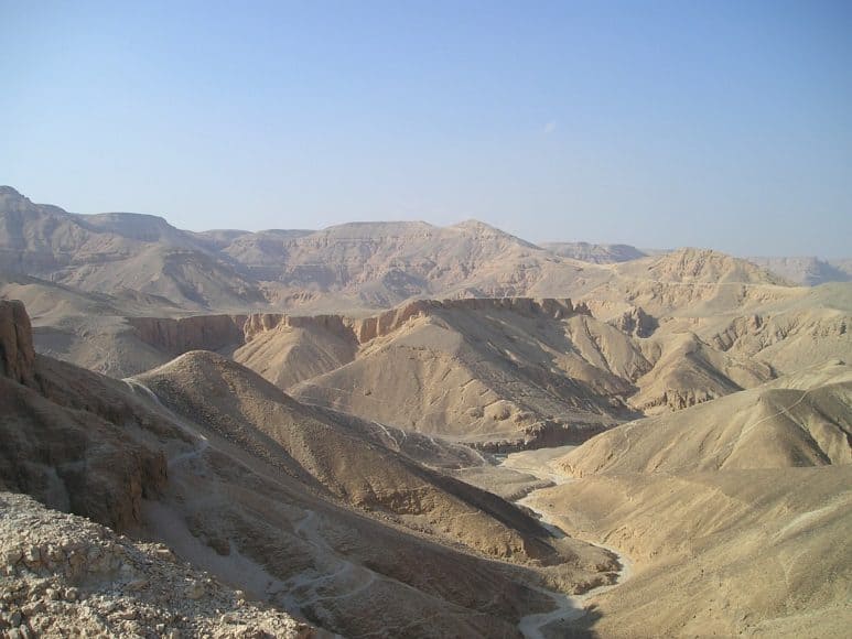 den fantastiska dalen av drottningarna på västra stranden av Luxor