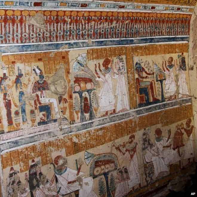 3 500 Year Old Tomb With Mummies Found In Luxor